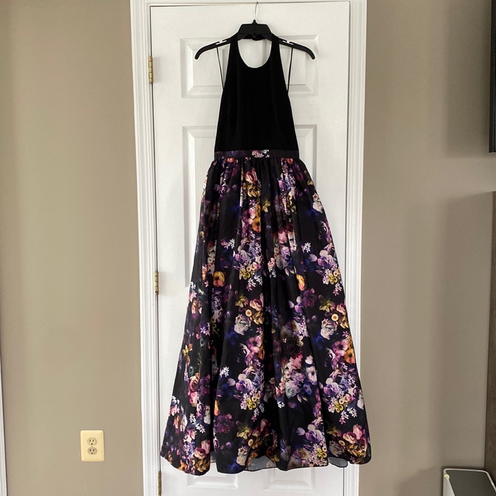 Size 6 Aidan Mattox evening dress gown